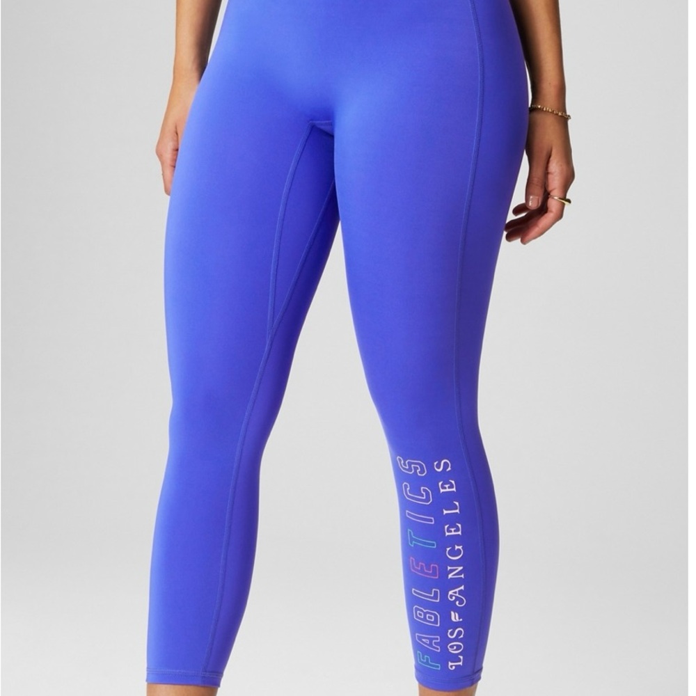 SET 🔷Fabletics Blue High-Waisted Leggings medium and bra - large - Picture 3 of 8